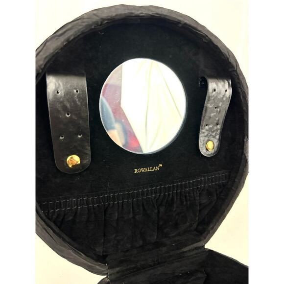 Black Rowallan Scotland Round Silk Jewelry Box Travel Case NWT Compartments - Picture 12 of 16